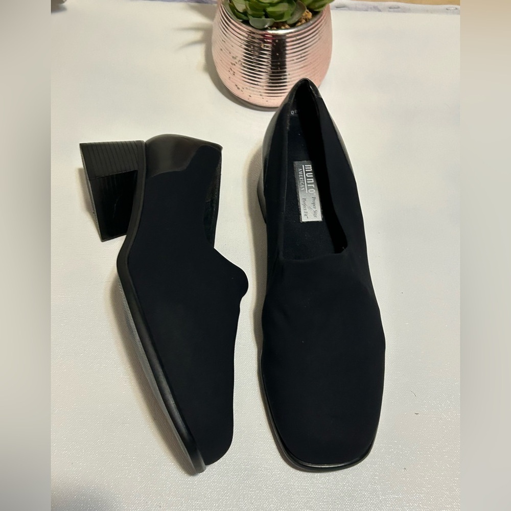 Munro Black Slip-On Low Heel Shoe